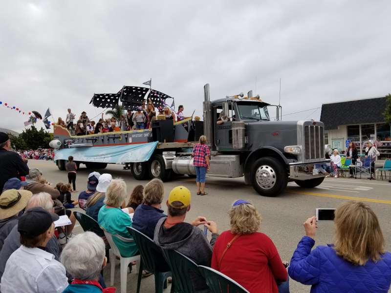 I need to drive a tractor trailer some time. Looks like fun *bonus” pirate ship”